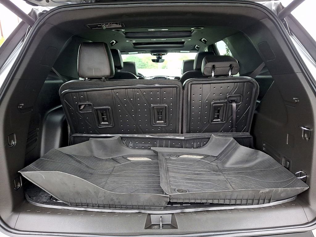 Used 2023 Chevrolet Traverse RS w/ LPO, Floor Liner Package AWD/4WD image 31