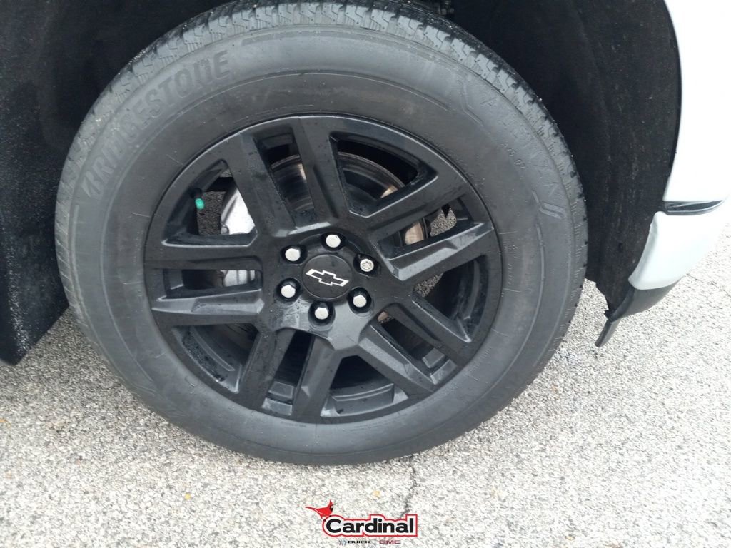 Used 2022 Chevrolet Silverado 1500 RST image 2