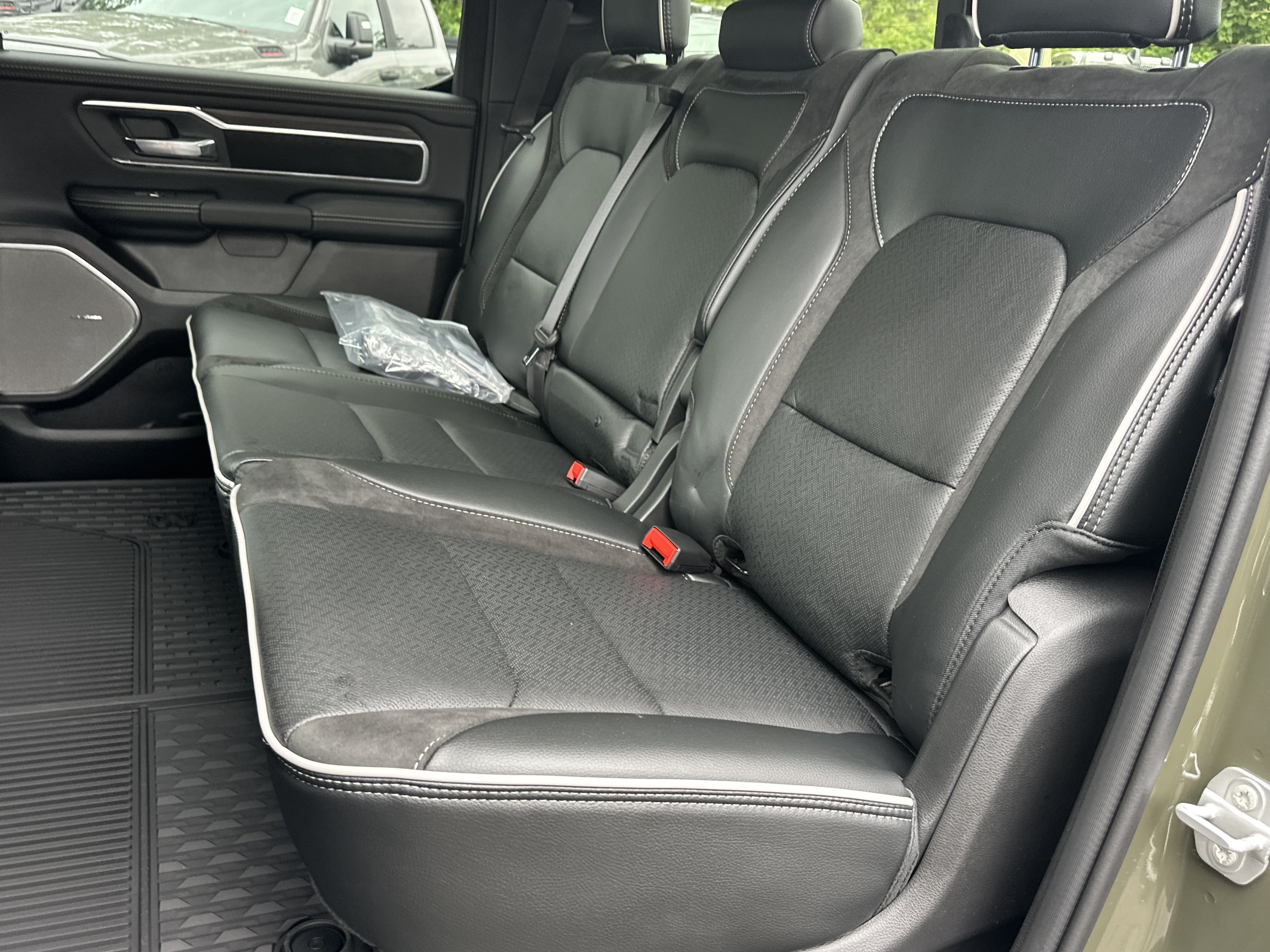 New 2026 RAM 1500 Laramie w/ Night Edition AWD/4WD image 33