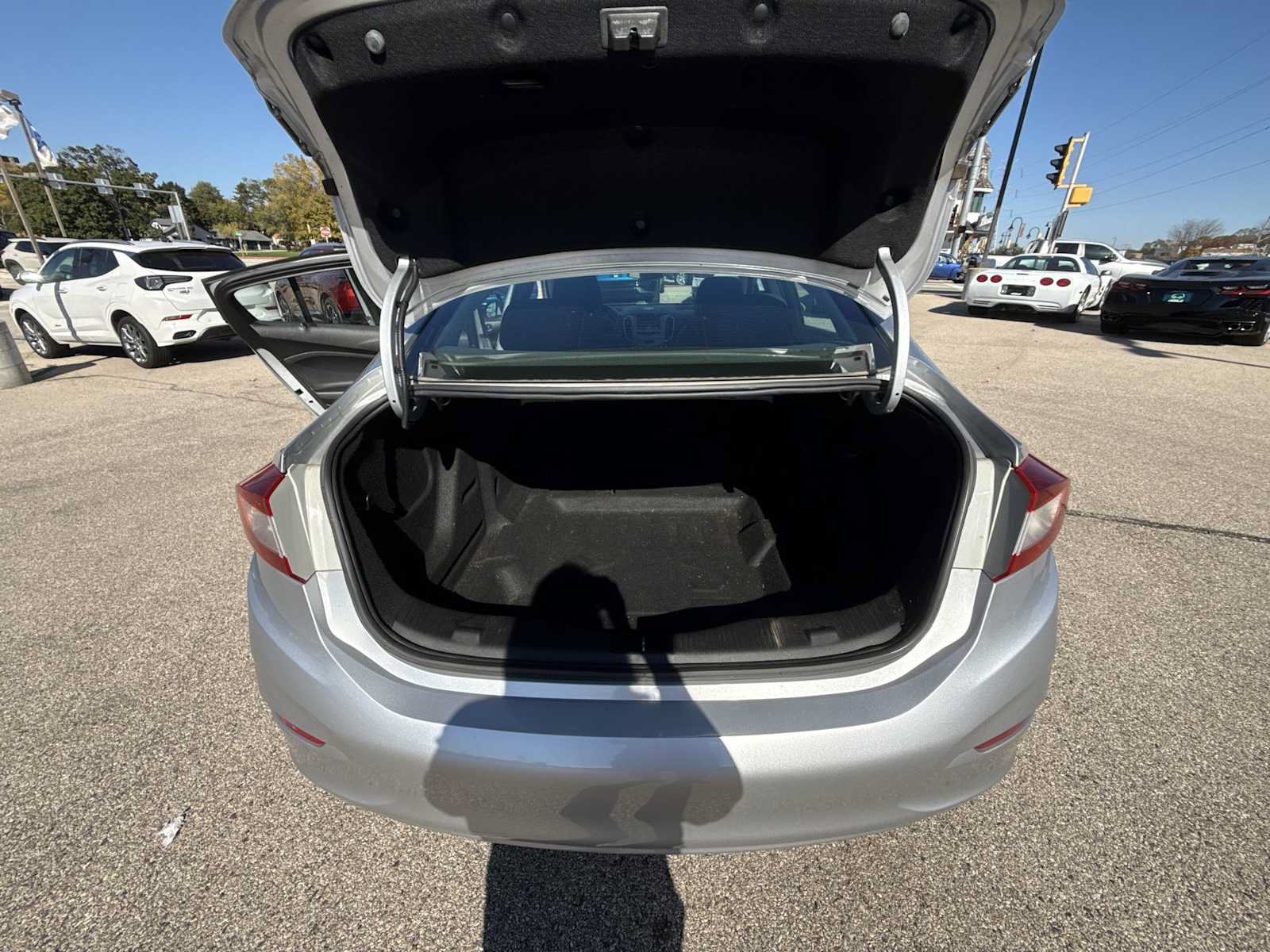 Certified 2017 Chevrolet Cruze LS FWD image 22
