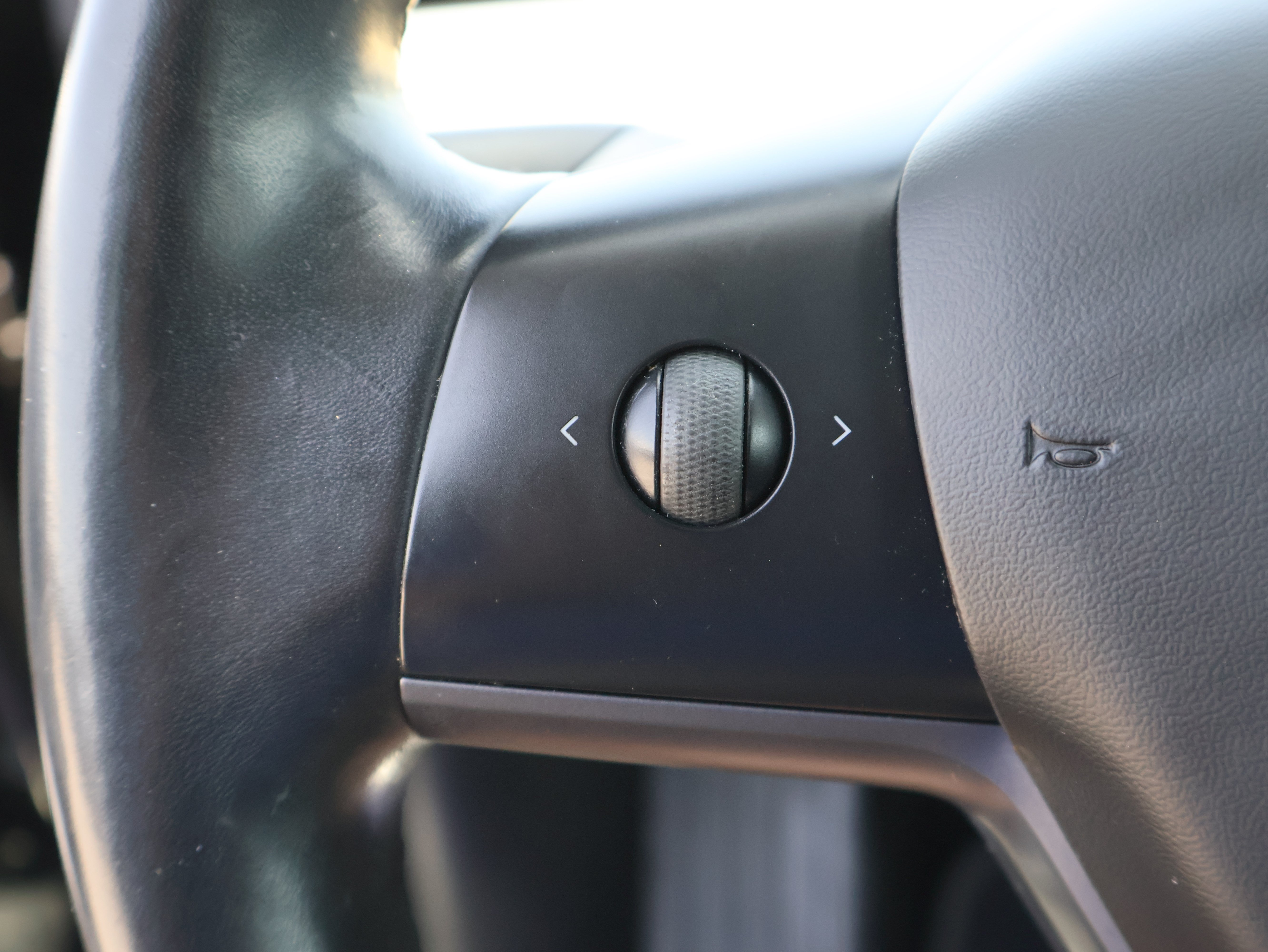 Used 2018 Tesla Model 3 Mid Range RWD image 34