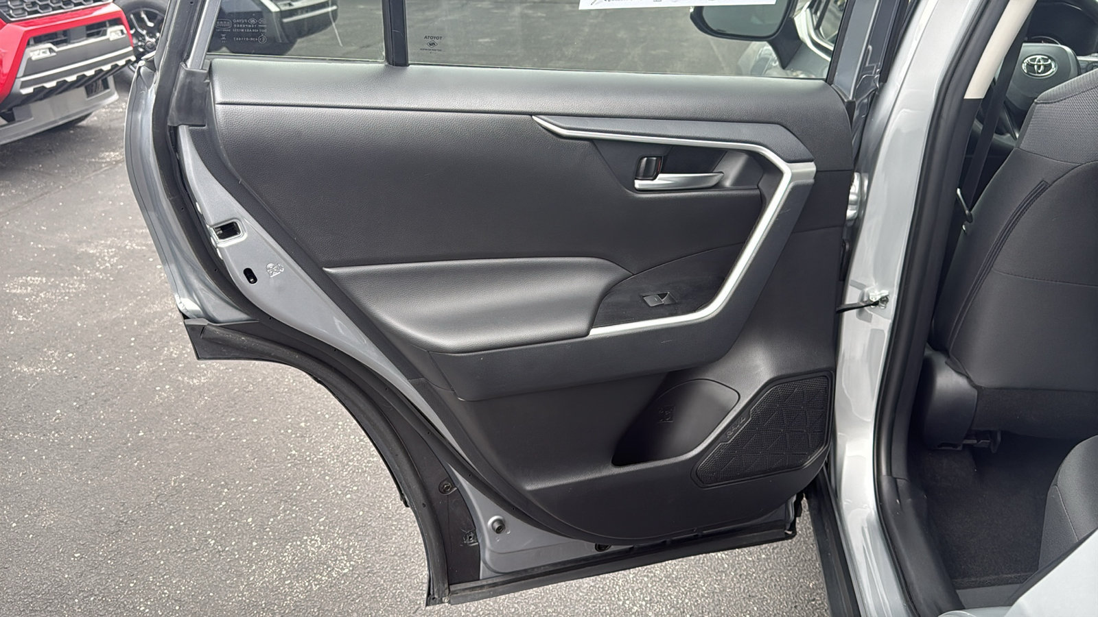 Certified 2025 Toyota RAV4 XLE AWD/4WD image 18
