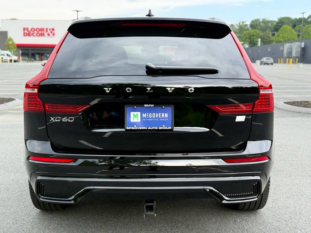 Used 2023 Volvo XC60 T8 Plus w/ Climate Package AWD/4WD image 5