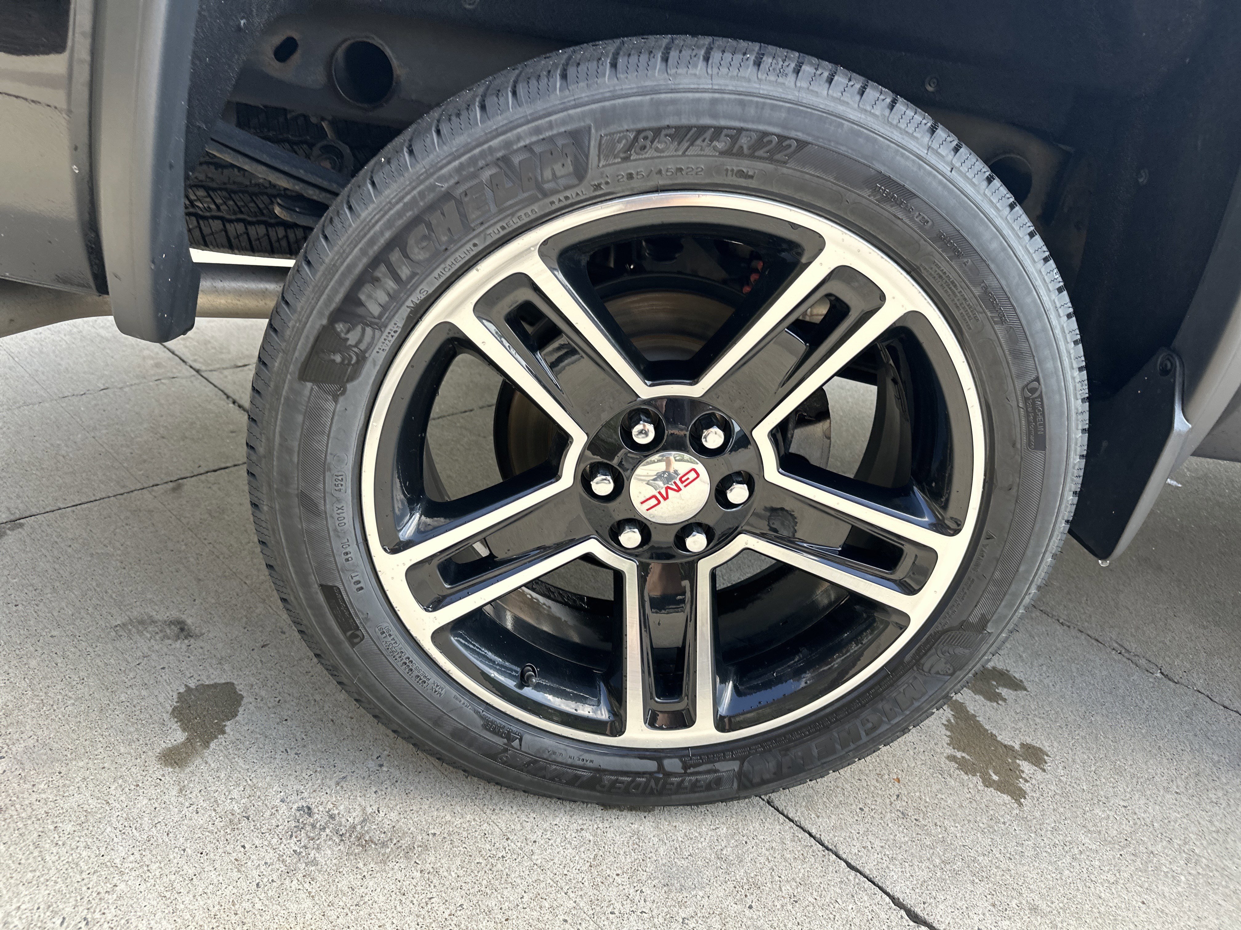 Used 2015 GMC Sierra 1500 SLE w/ Carbon-22 Edition image 14