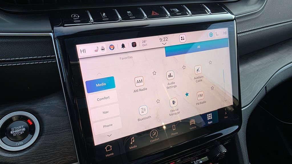 Used 2024 Jeep Grand Cherokee L Limited w/ Black Appearance Package image 35