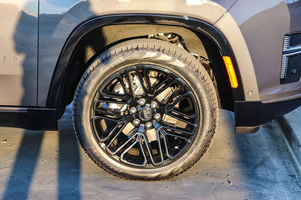 New 2026 Jeep Grand Wagoneer Limited AWD/4WD image 11