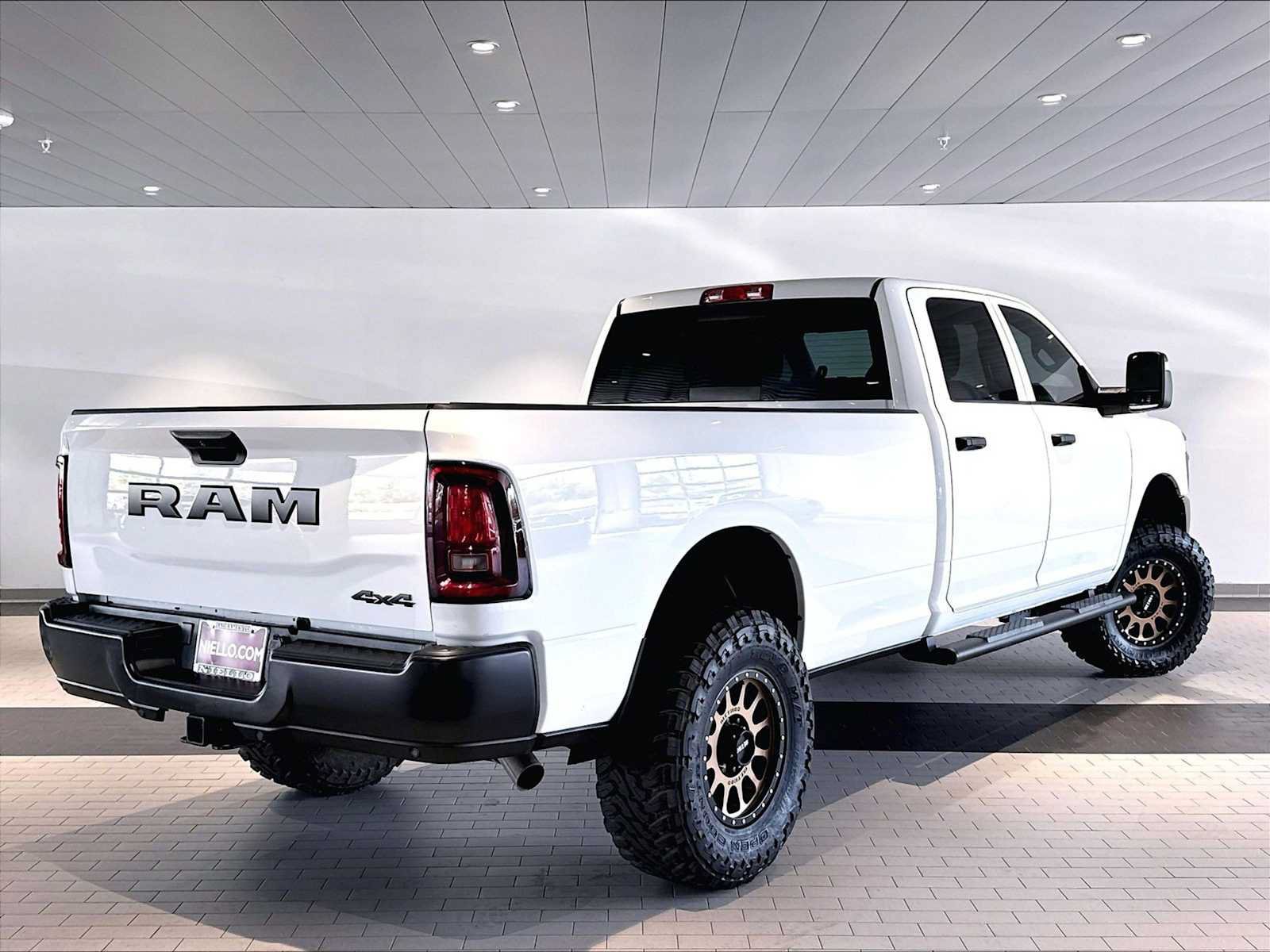 Used 2025 RAM 3500 Tradesman AWD/4WD image 10