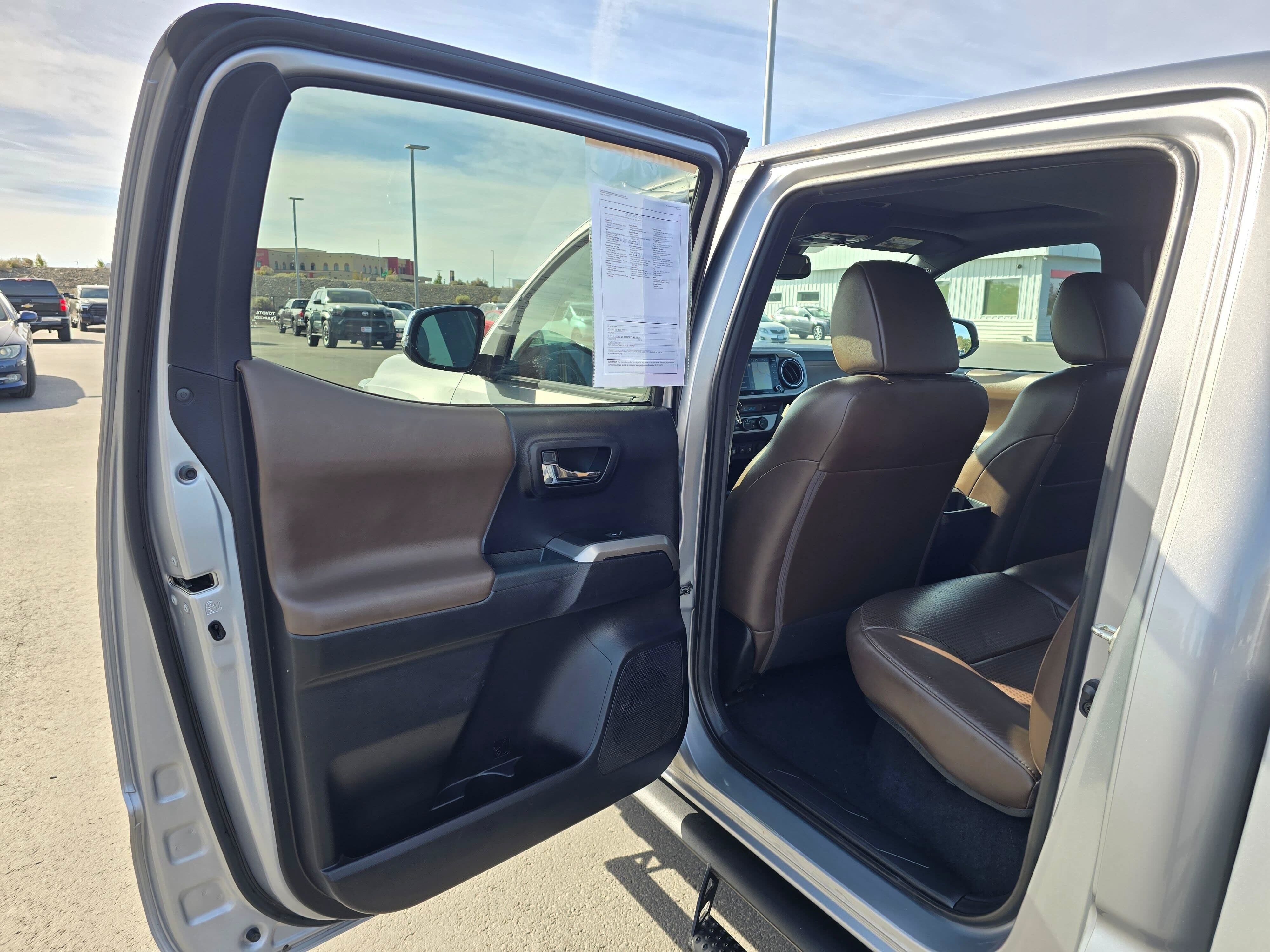 Used 2020 Toyota Tacoma Limited AWD/4WD image 16
