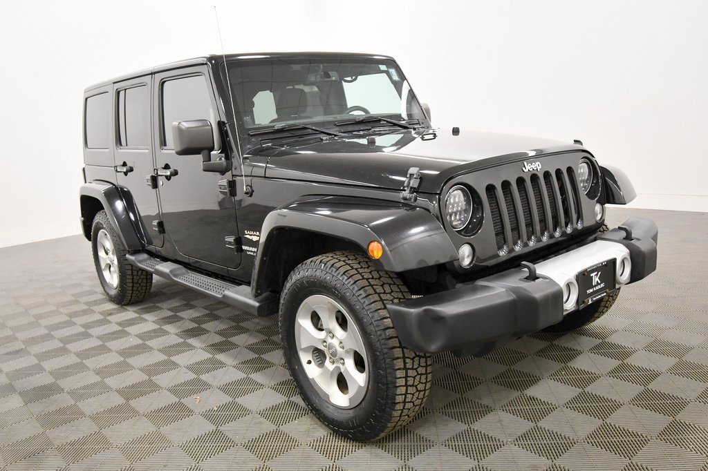 Used 2014 Jeep Wrangler Unlimited Sahara w/ Dual Top Group image 10