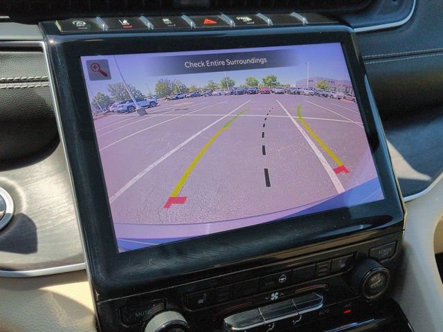 Used 2023 Jeep Grand Cherokee Limited AWD/4WD image 14