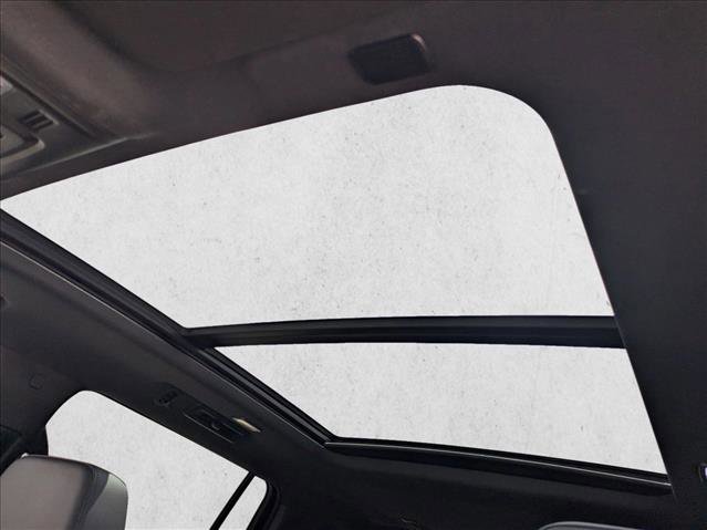 Used 2022 Chevrolet Suburban Z71 w/ Z71 Off-Road Package image 15