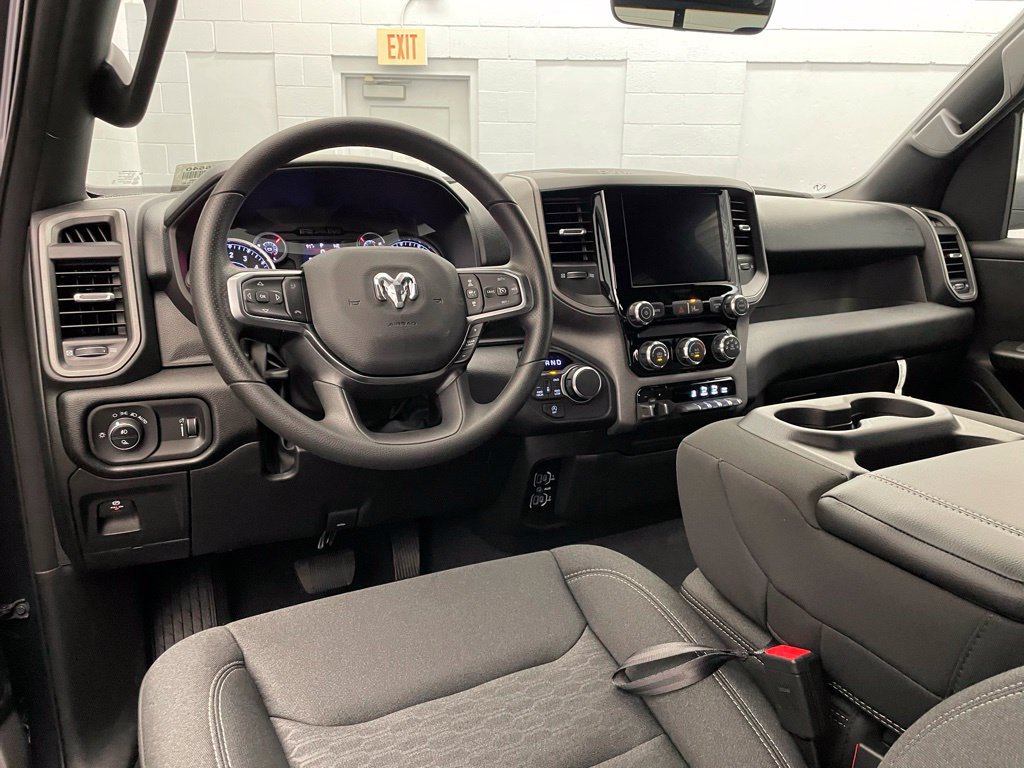 New 2026 RAM 1500 Express AWD/4WD image 12