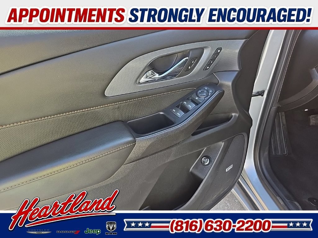 Used 2021 Chevrolet Traverse Premier AWD/4WD image 30