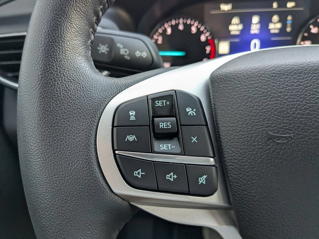 Used 2023 Ford Explorer XLT w/ Equipment Group 202A AWD/4WD image 24