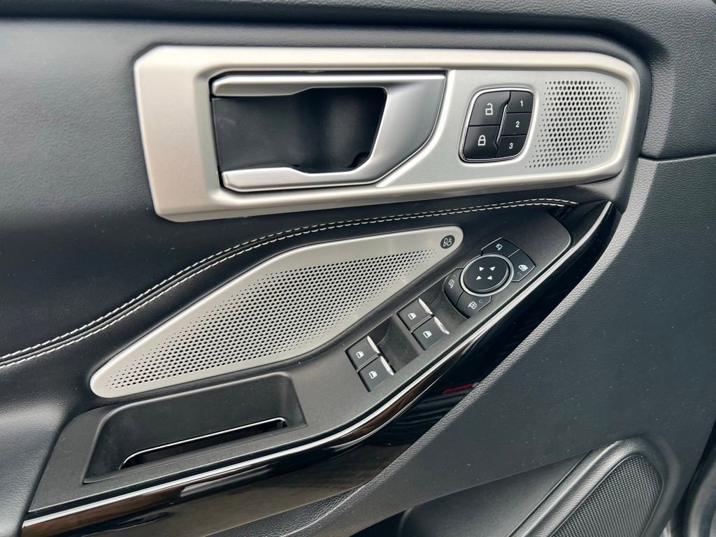 Used 2023 Ford Explorer ST w/ Equipment Group 401A image 16