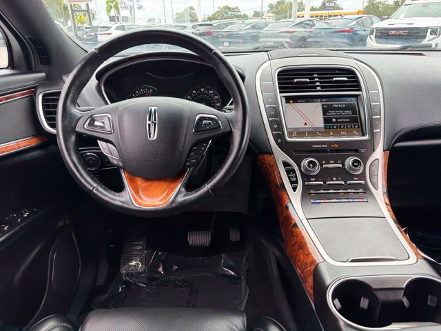 Used 2018 Lincoln MKX Reserve w/ Driver Assistance Package FWD image 14
