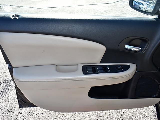 Used 2012 Chrysler 200 Limited image 12