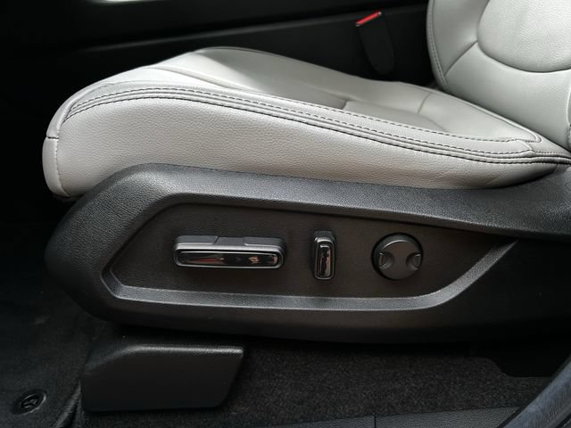 Used 2025 Honda Pilot EX-L image 29