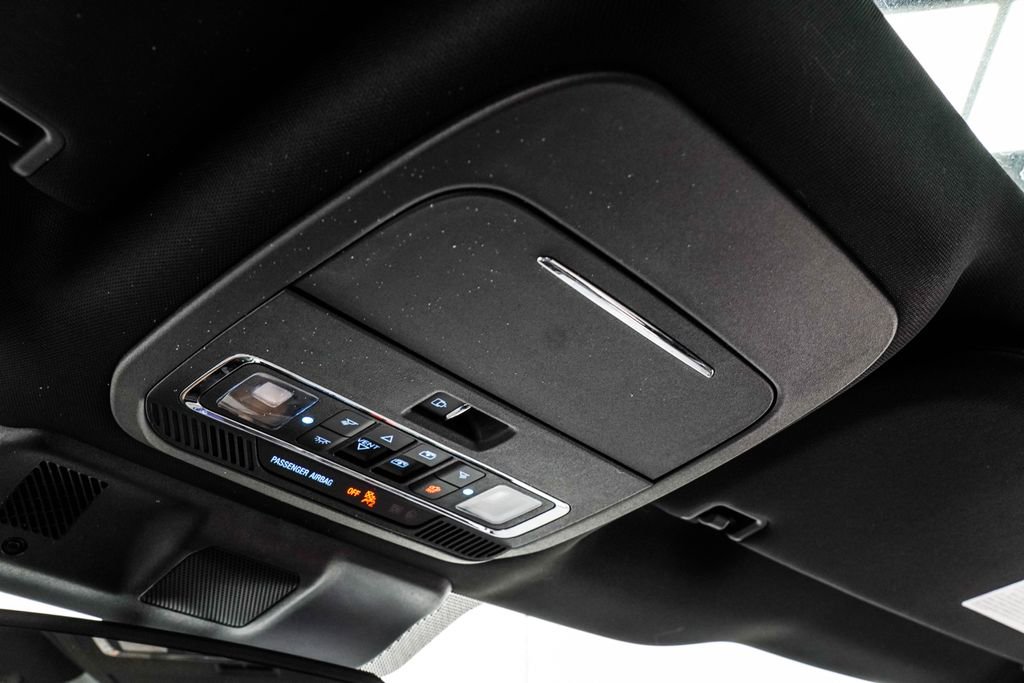 Used 2022 Ford F150 Lightning Platinum image 37