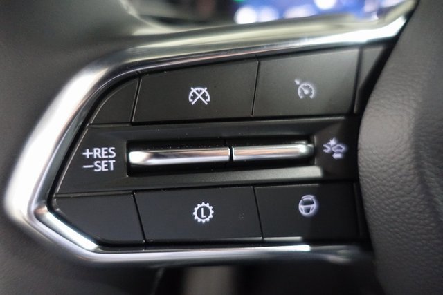 Used 2025 Chevrolet Traverse LT w/ Enhanced Driving Package image 13