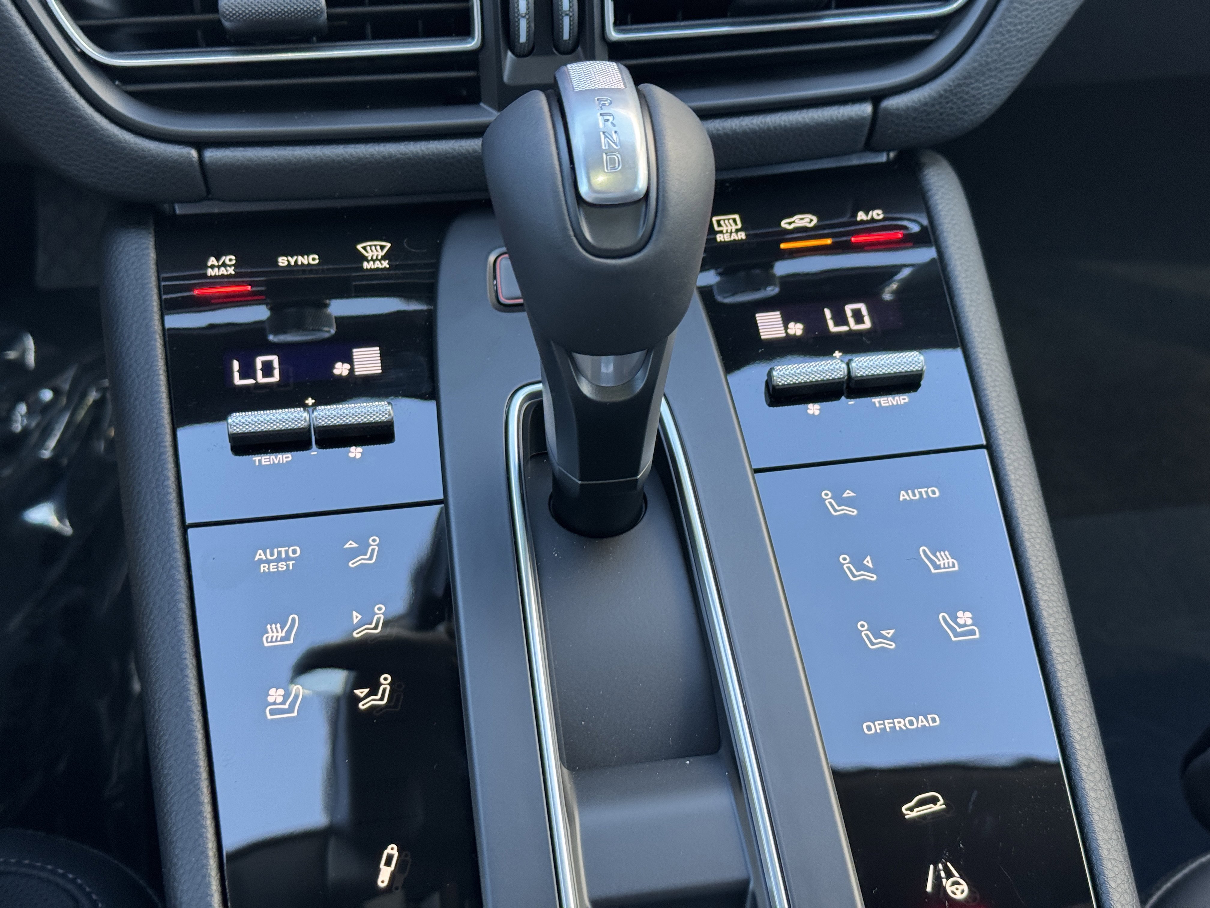 New 2026 Porsche Macan image 29