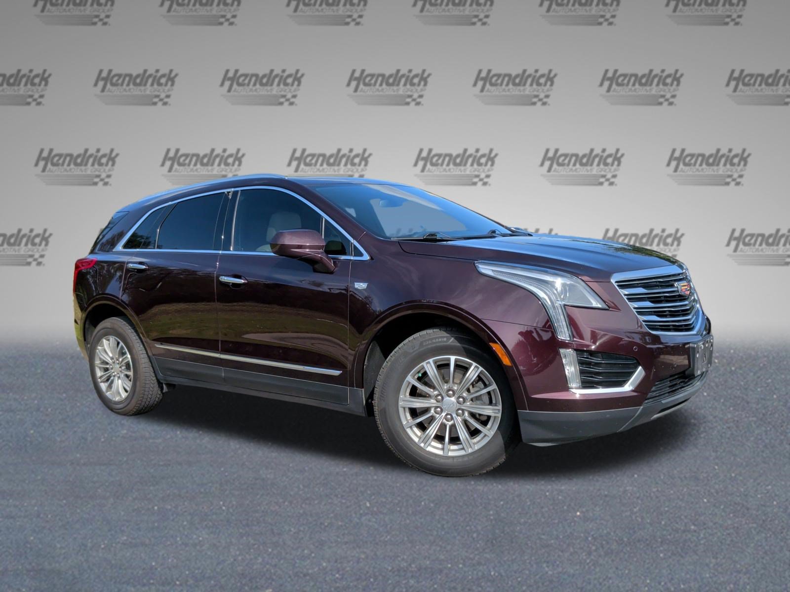 Used 2017 Cadillac XT5 Luxury w/ Driver Awareness Package FWD image 2