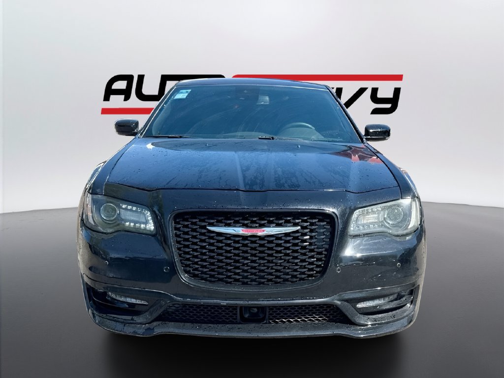 Used 2022 Chrysler 300 S w/ Comfort Group RWD image 2