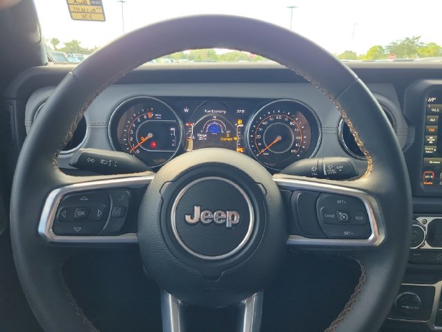 Used 2023 Jeep Gladiator Overland AWD/4WD image 38