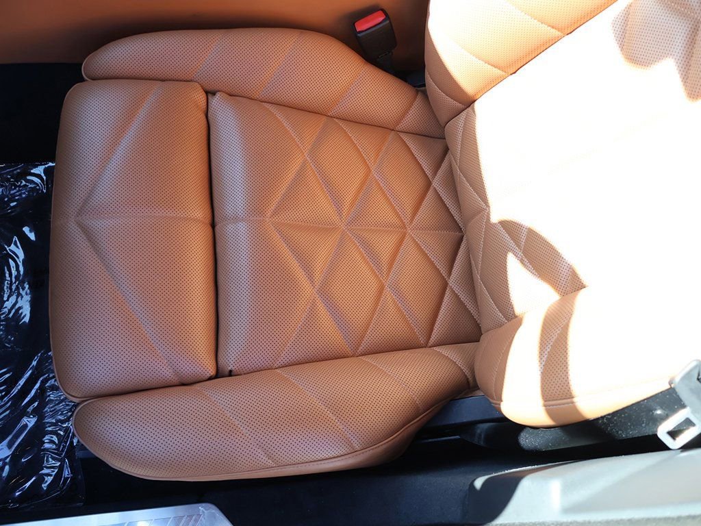 Used 2023 BMW 740i RWD image 32