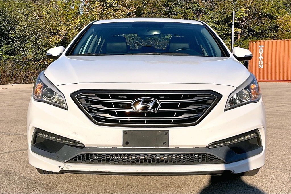 Used 2017 Hyundai Sonata Sport w/ Value Edition Package 02 FWD image 3