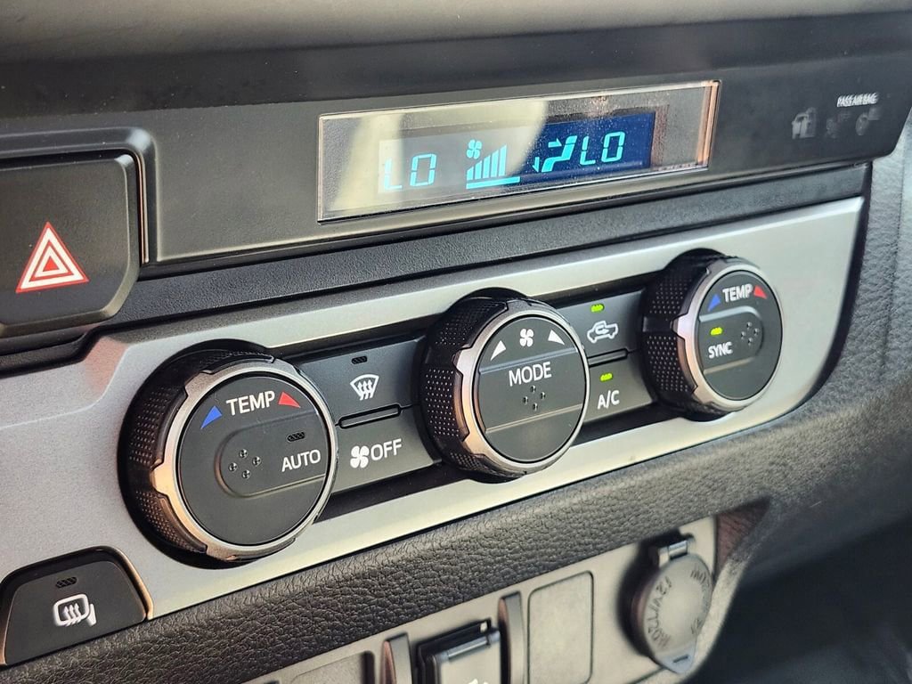 Used 2022 Toyota Tacoma SR w/ SX Package AWD/4WD image 15