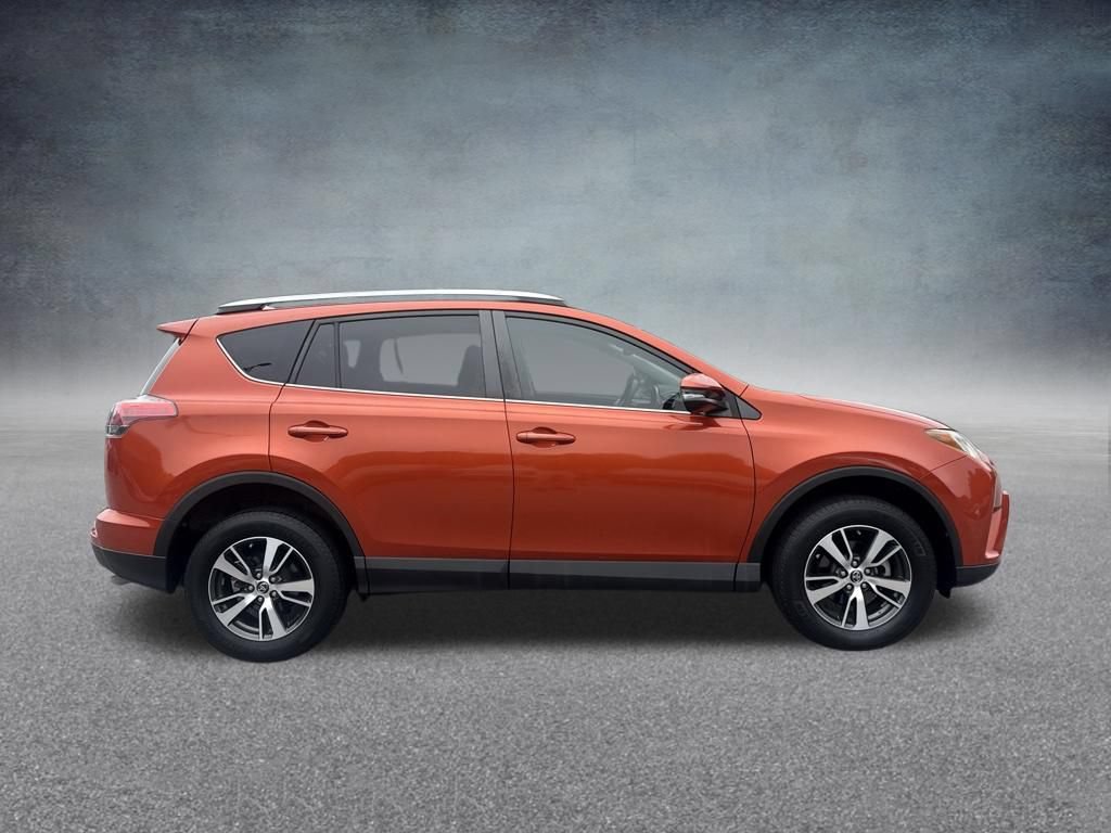 Used 2016 Toyota RAV4 XLE FWD image 6