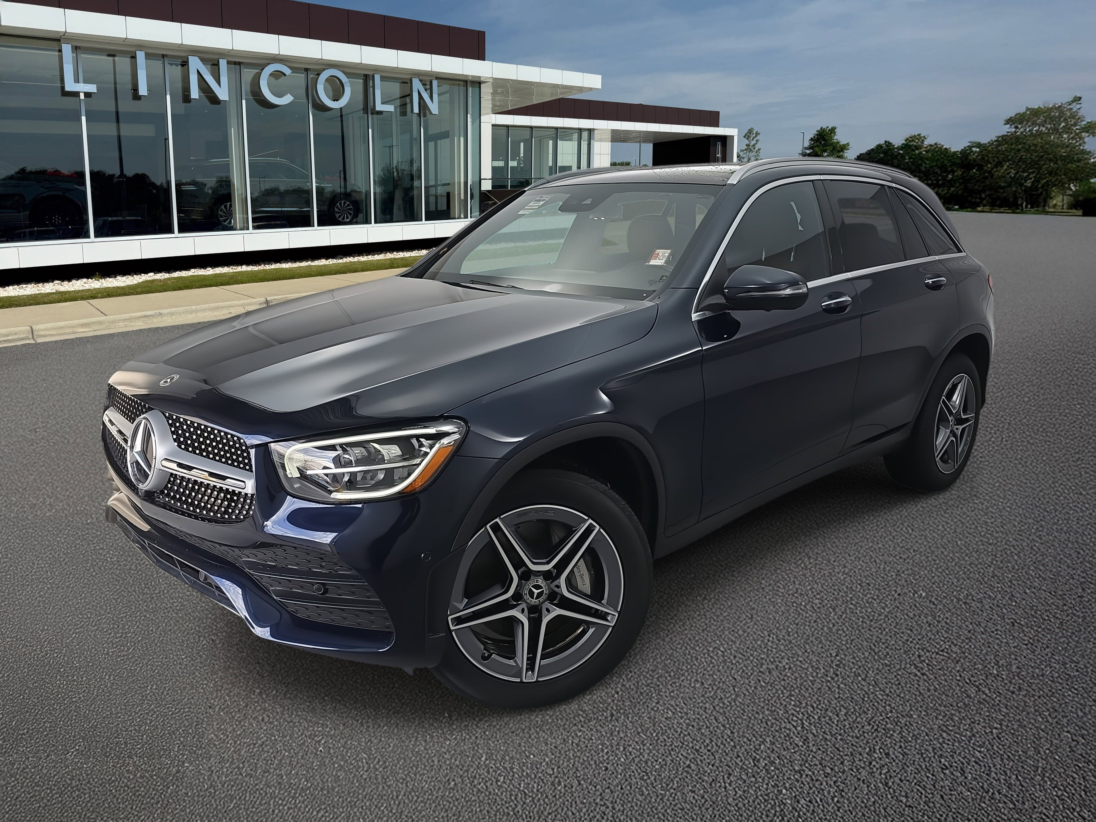 Used 2022 Mercedes-Benz GLC 300 image 1