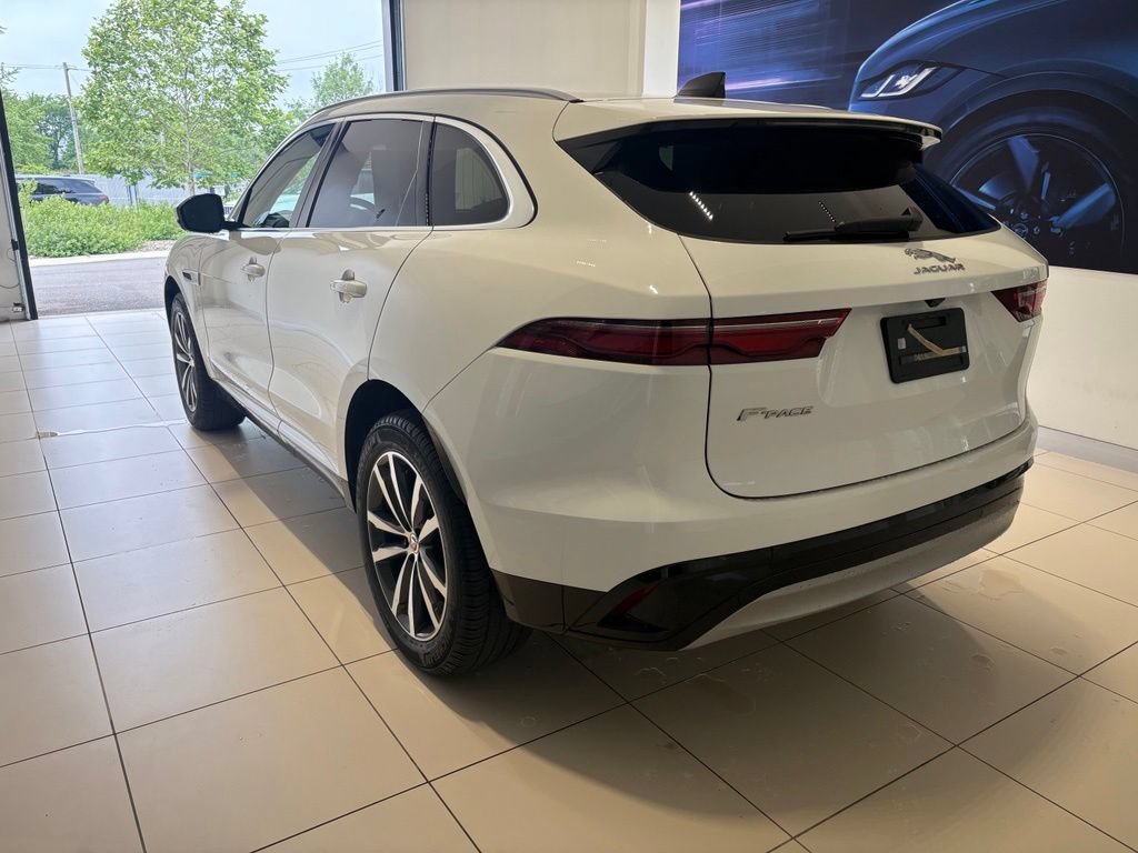 Used 2022 Jaguar F-PACE S AWD/4WD image 2