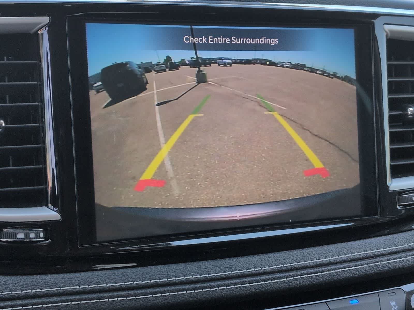 Certified 2023 Chrysler Pacifica Touring-L AWD/4WD image 29