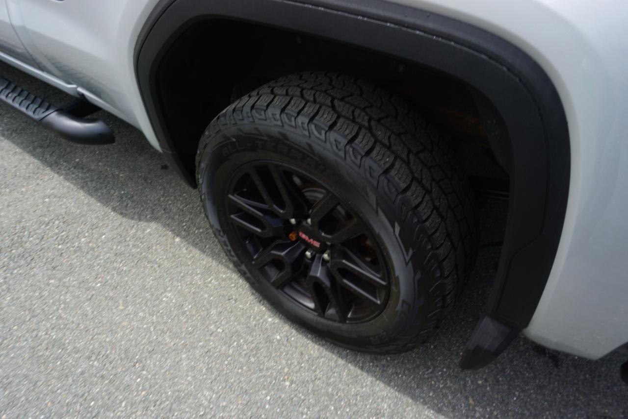 Used 2020 GMC Sierra 1500 Elevation w/ Elevation Value Package AWD/4WD image 9
