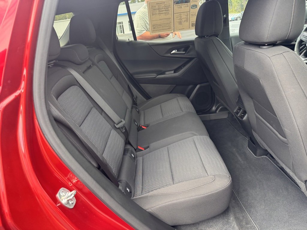 Used 2025 Chevrolet Equinox LT image 23