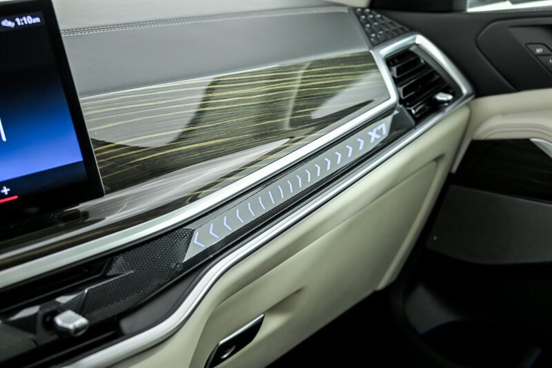 Used 2023 BMW X7 xDrive40i AWD/4WD image 35