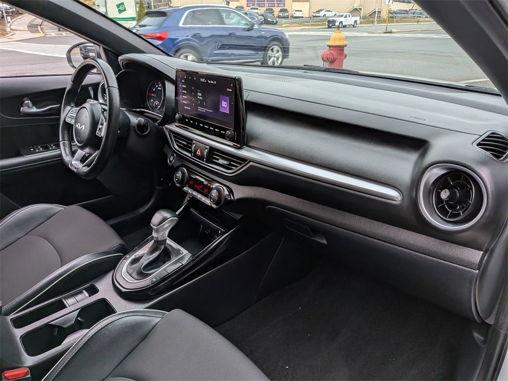 Used 2023 Kia Forte GT-Line w/ GT-Line Premium Package image 27