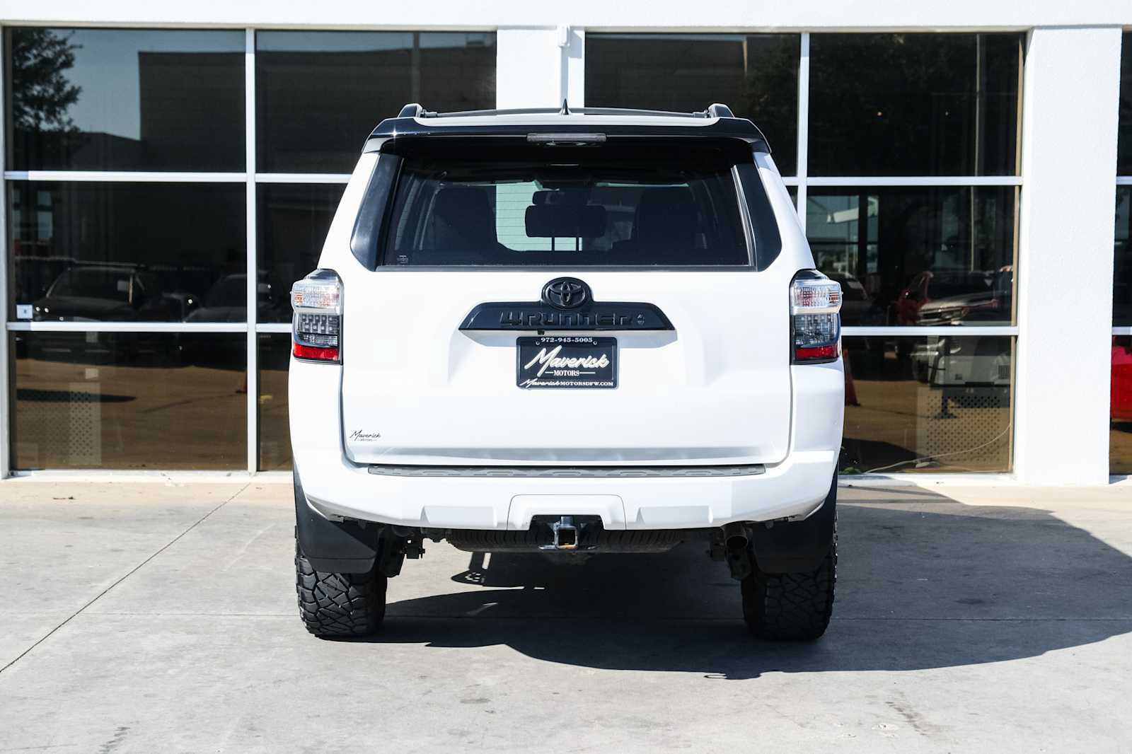 Used 2020 Toyota 4Runner Venture w/ Moonroof Package AWD/4WD image 10