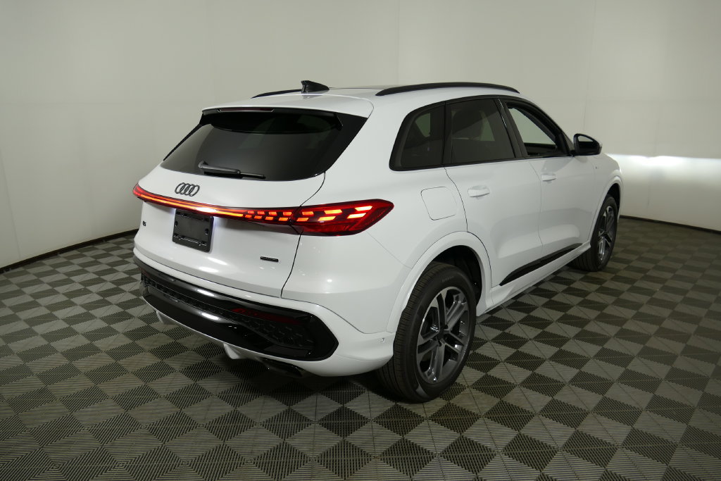 New 2026 Audi Q5 2.0T AWD/4WD image 3