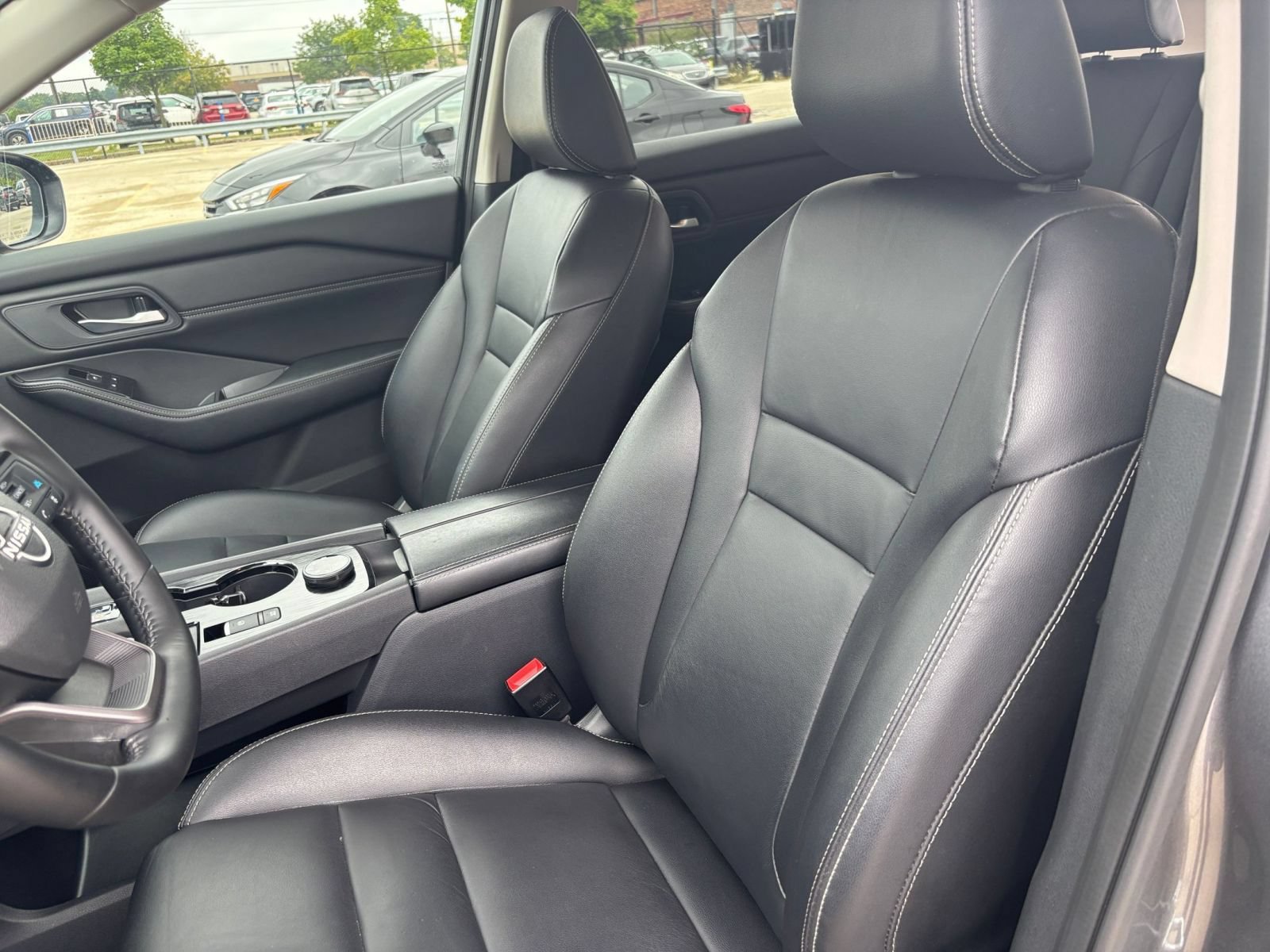Used 2026 Nissan Rogue SL AWD/4WD image 34