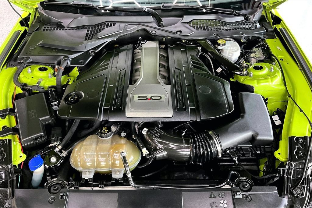 Used 2020 Ford Mustang GT Premium w/ GT Performance Package RWD image 28
