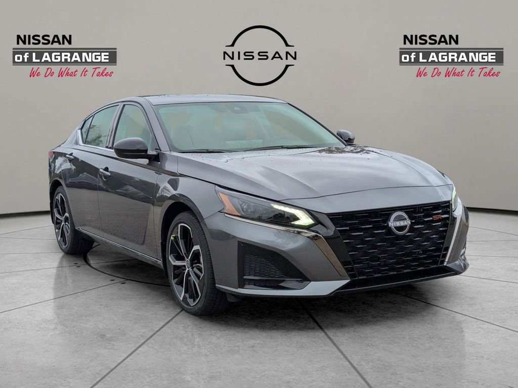 New 2025 Nissan Altima 2.5 SR w/ SR Premium Package image 3