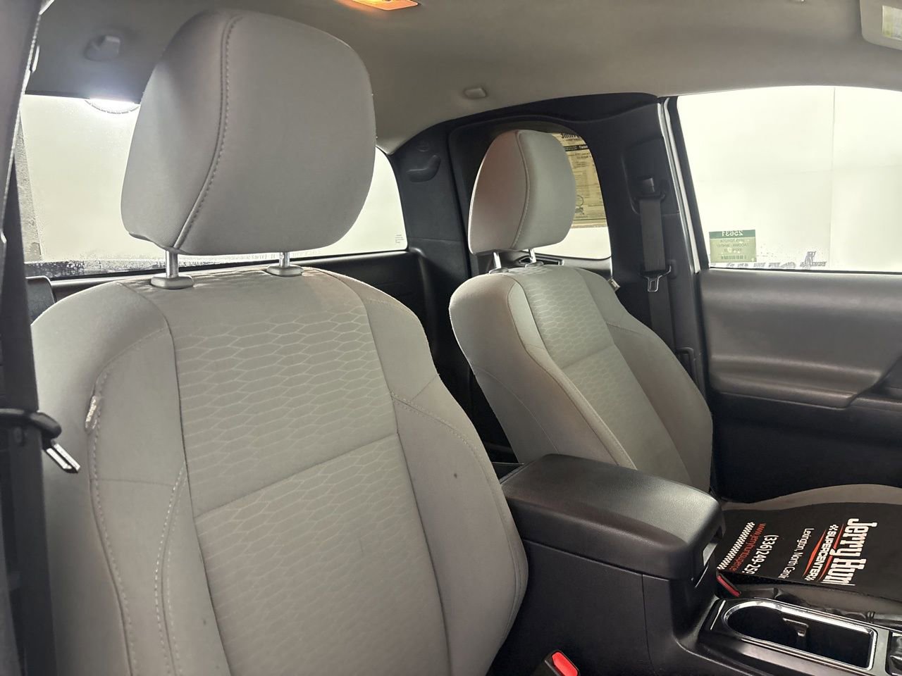 Used 2019 Toyota Tacoma SR image 22