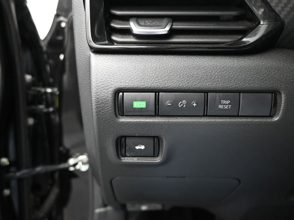 Used 2025 Nissan Sentra SV w/ All-Weather Package image 29