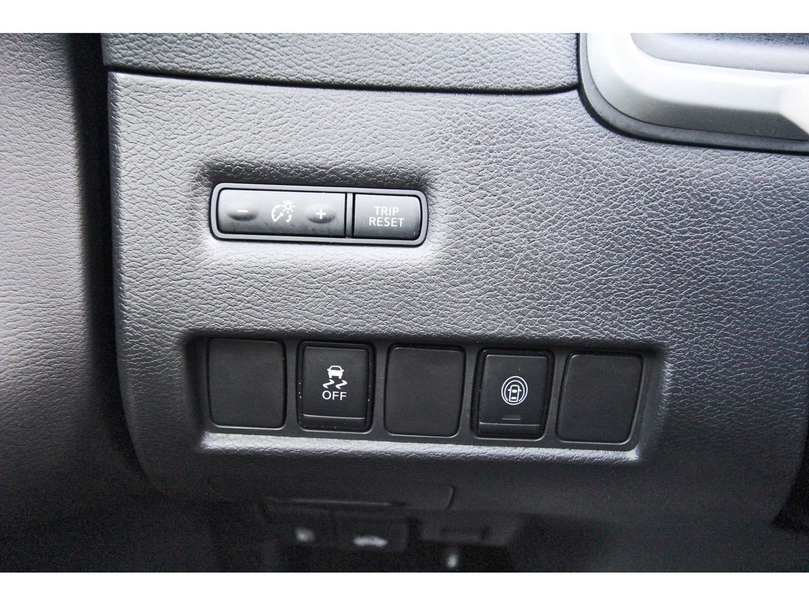 Used 2024 Nissan Murano SV w/ SV Midnight Edition Package image 18