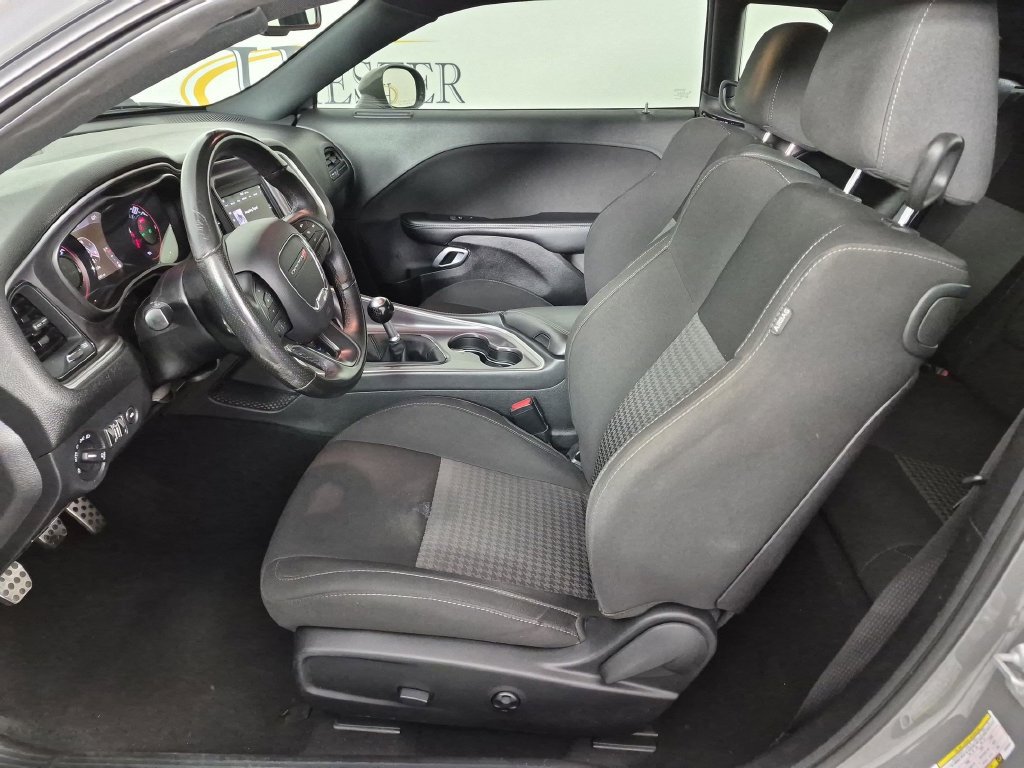 Used 2019 Dodge Challenger R/T w/ Blacktop Package RWD image 16