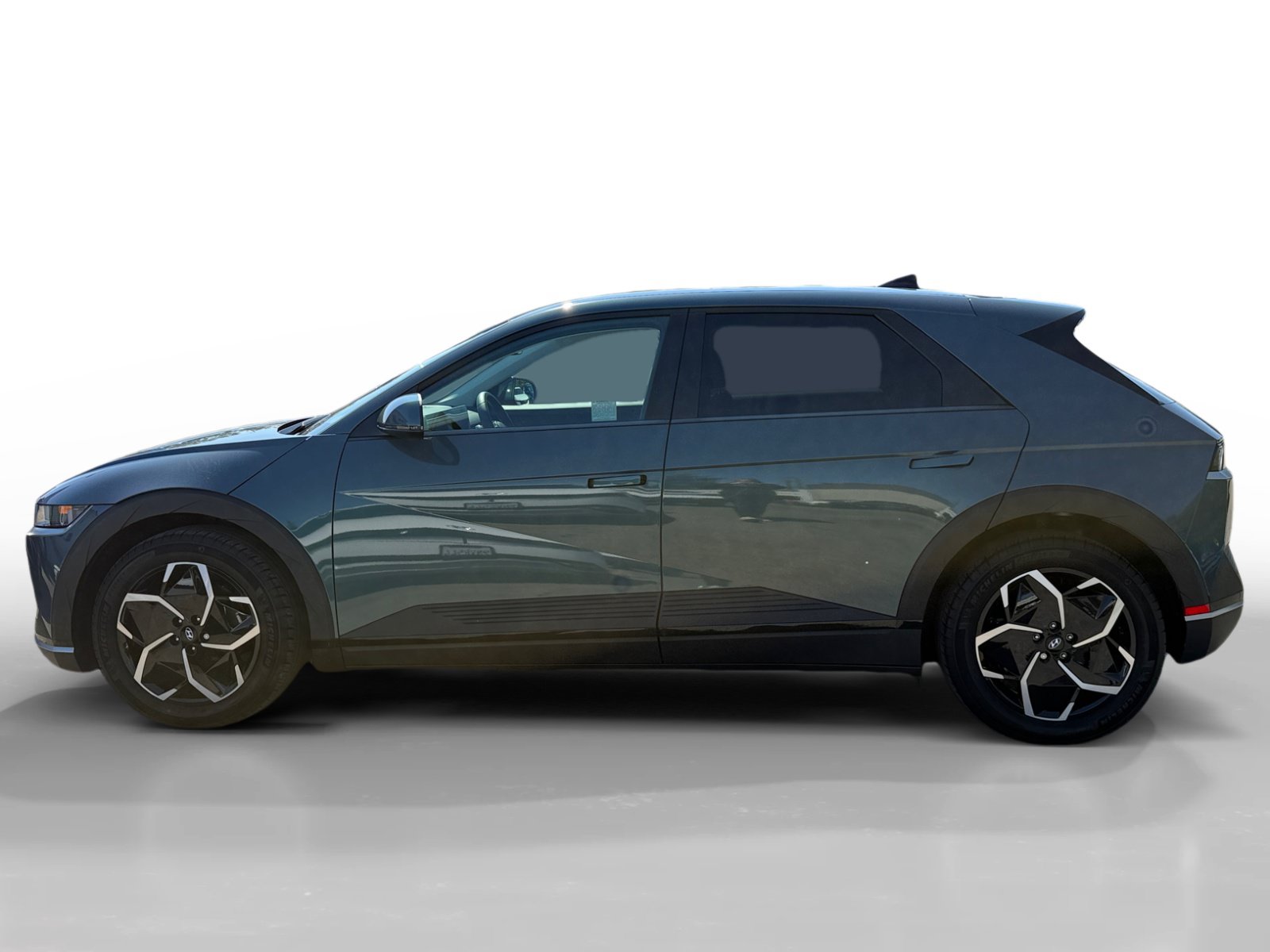 Certified 2024 Hyundai Ioniq 5 SEL RWD image 2