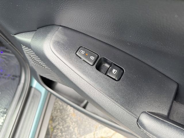 Certified 2025 Kia Seltos EX w/ EX Sunroof Package FWD image 35